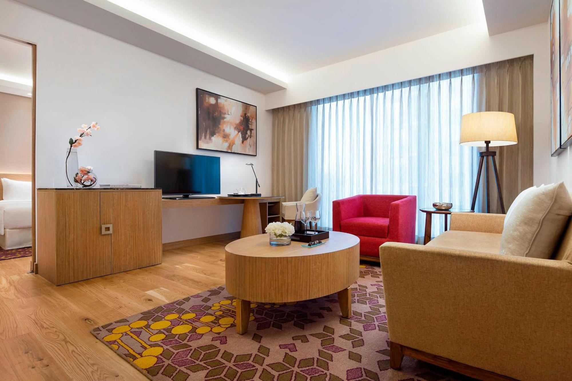 Hotel Courtyard By Marriott Bengaluru Outer Ring Road Extérieur photo