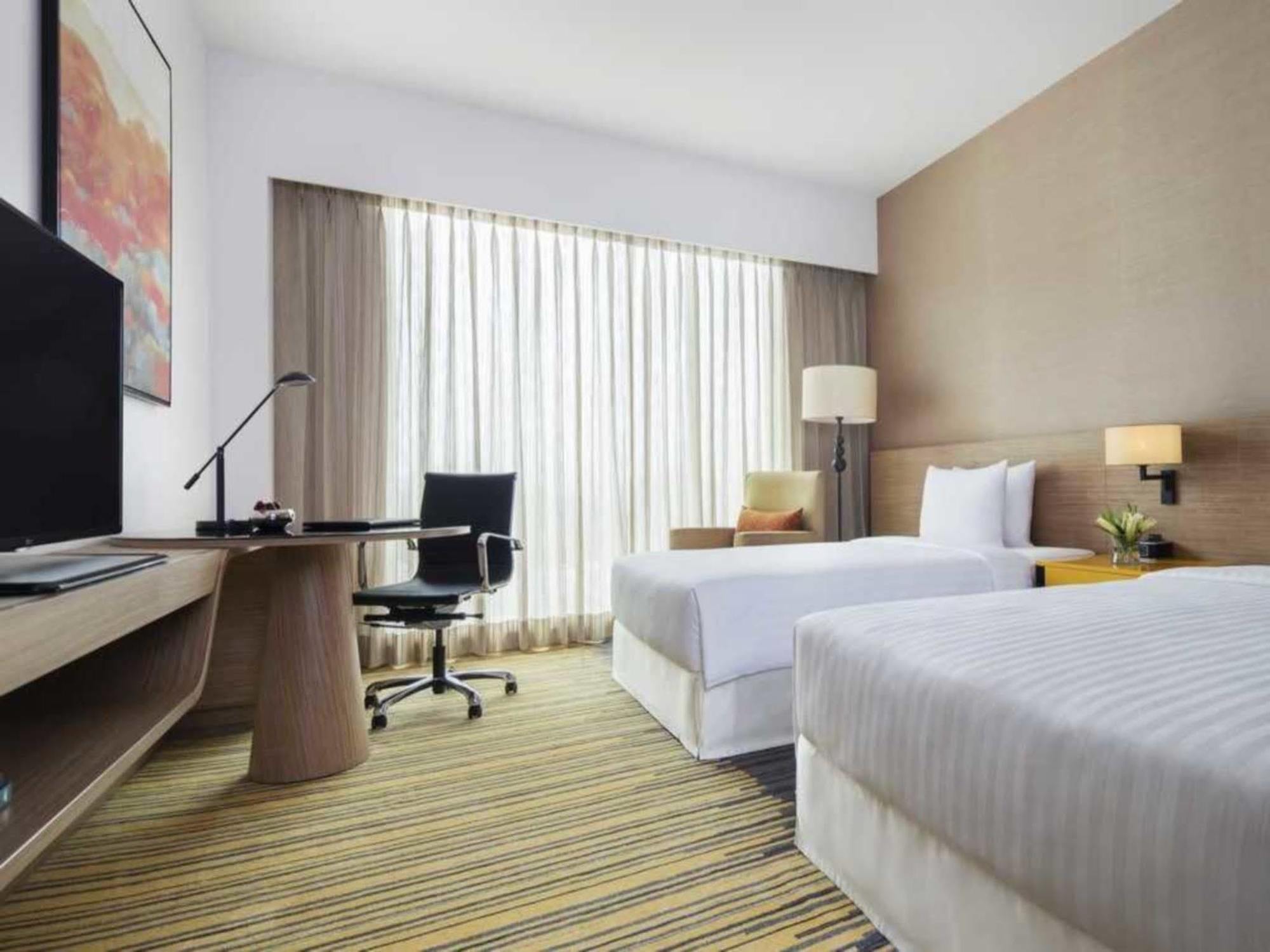 Hotel Courtyard By Marriott Bengaluru Outer Ring Road Extérieur photo